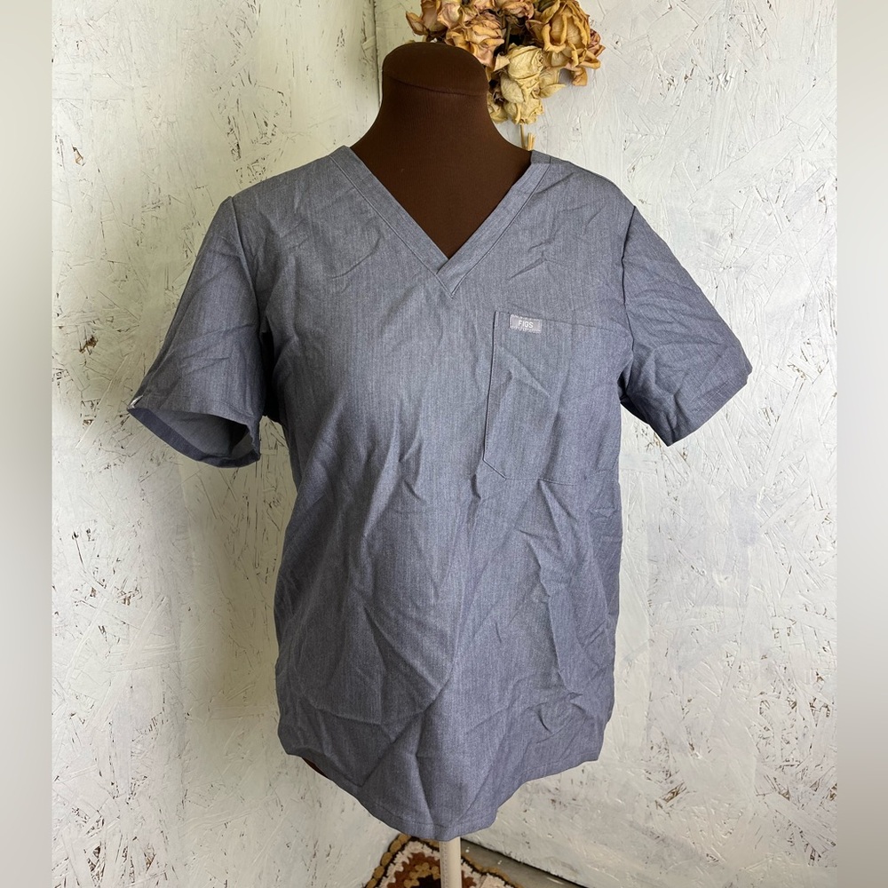 FIGS Catarina V Neck Grey Scrub Top Size Large - Picture 2 of 7